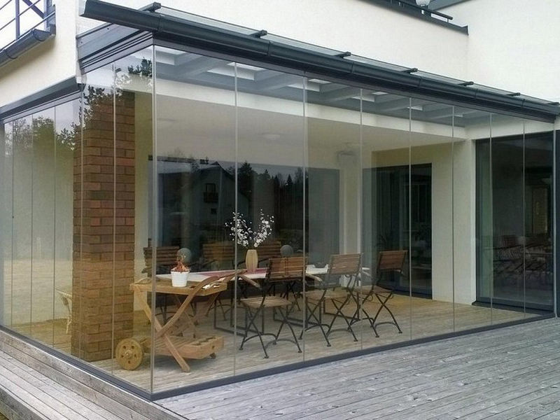 Безрамне скління