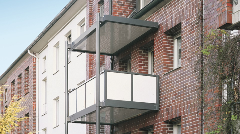 П-образний балкон