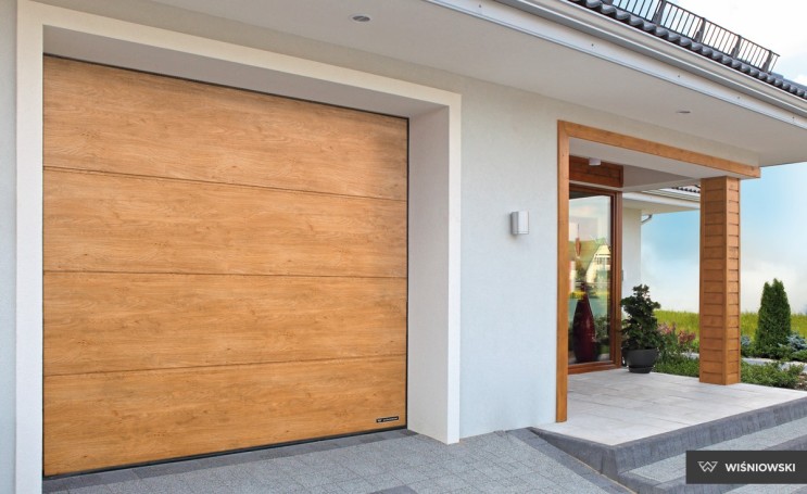 Секційні ворота UniPro з декором