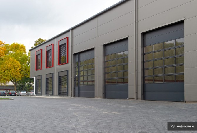 Секційні промислові ворота MakroPro 2.0