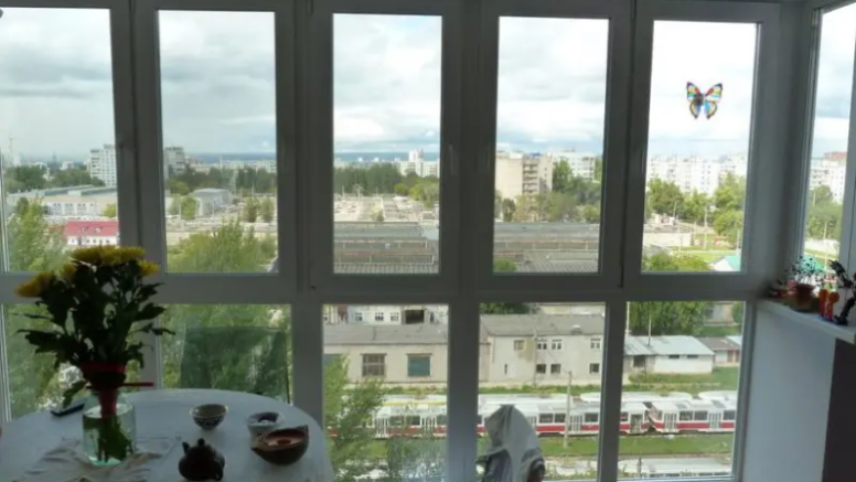 Вікна для лоджії купити