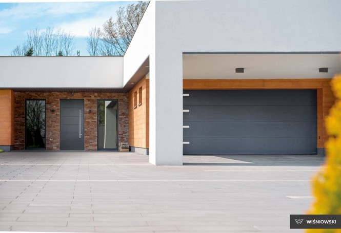 Секційні ворота  UniPro з декором