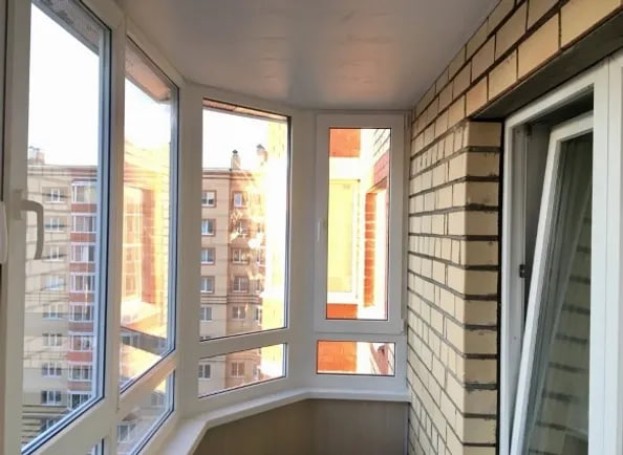 Еркерні балкони ТМ вікна КОРСА