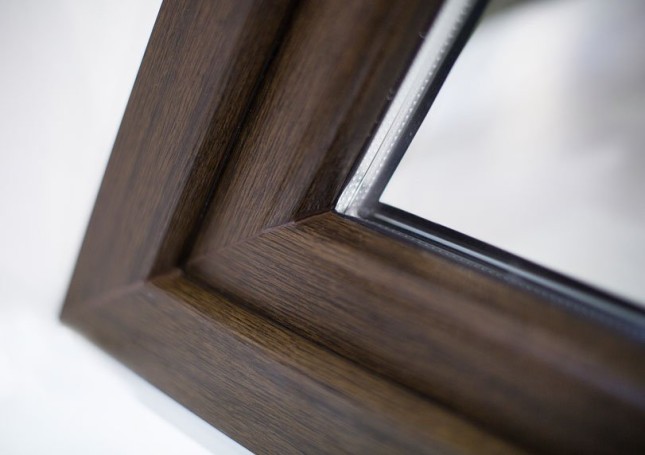 Ламінація на паралельно-зсувних вікон