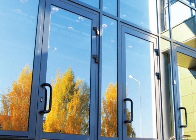 Двері алюмінієві